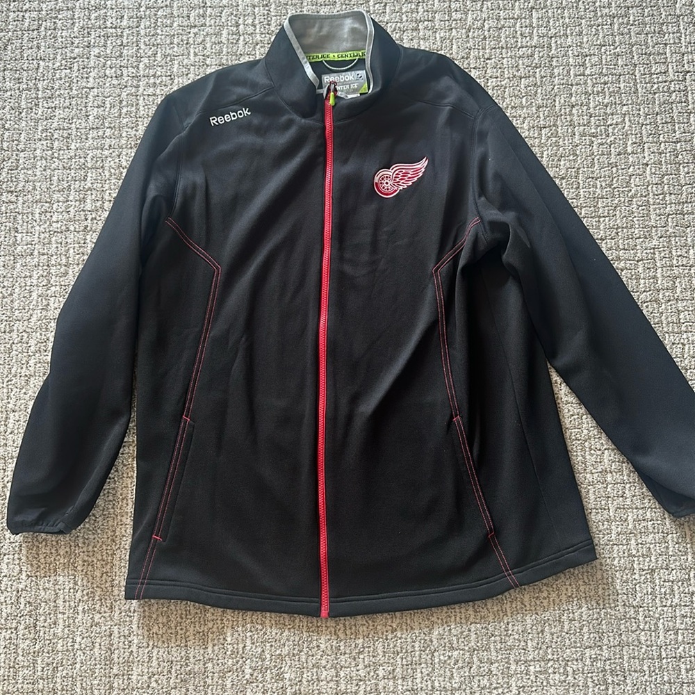 Detroit Red Wings zip up jacket